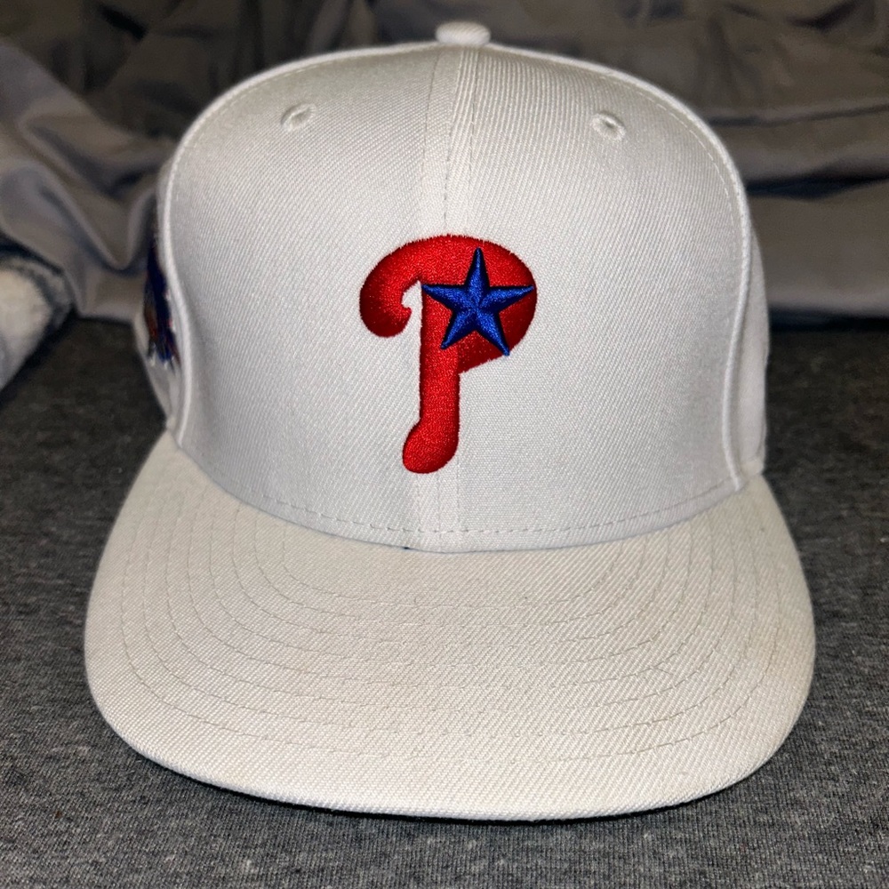 Philadelphia Phillies Fitted Hat